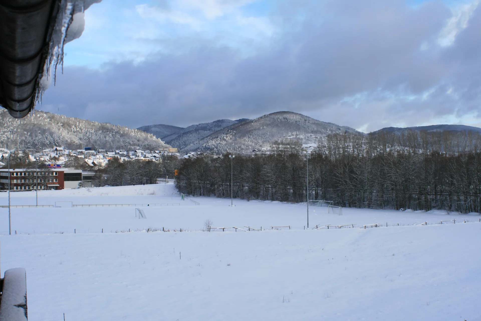 Winterliche Aussicht vom Balkon der Ferienwohnung Kunze Breidenstein