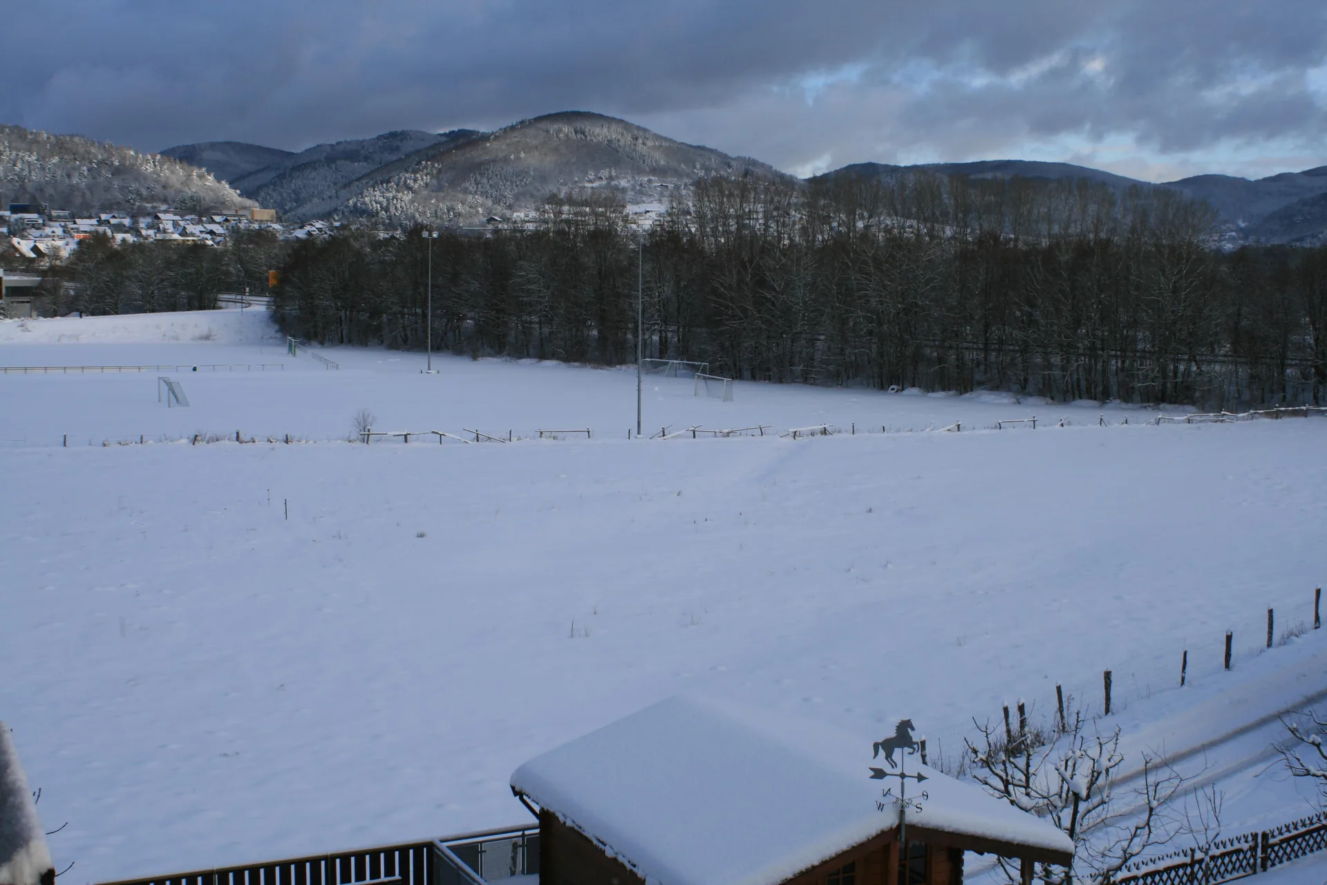 Balkonaussicht Ferienwohnung Kunze – Blick ins Lahntal bei Biedenkopf